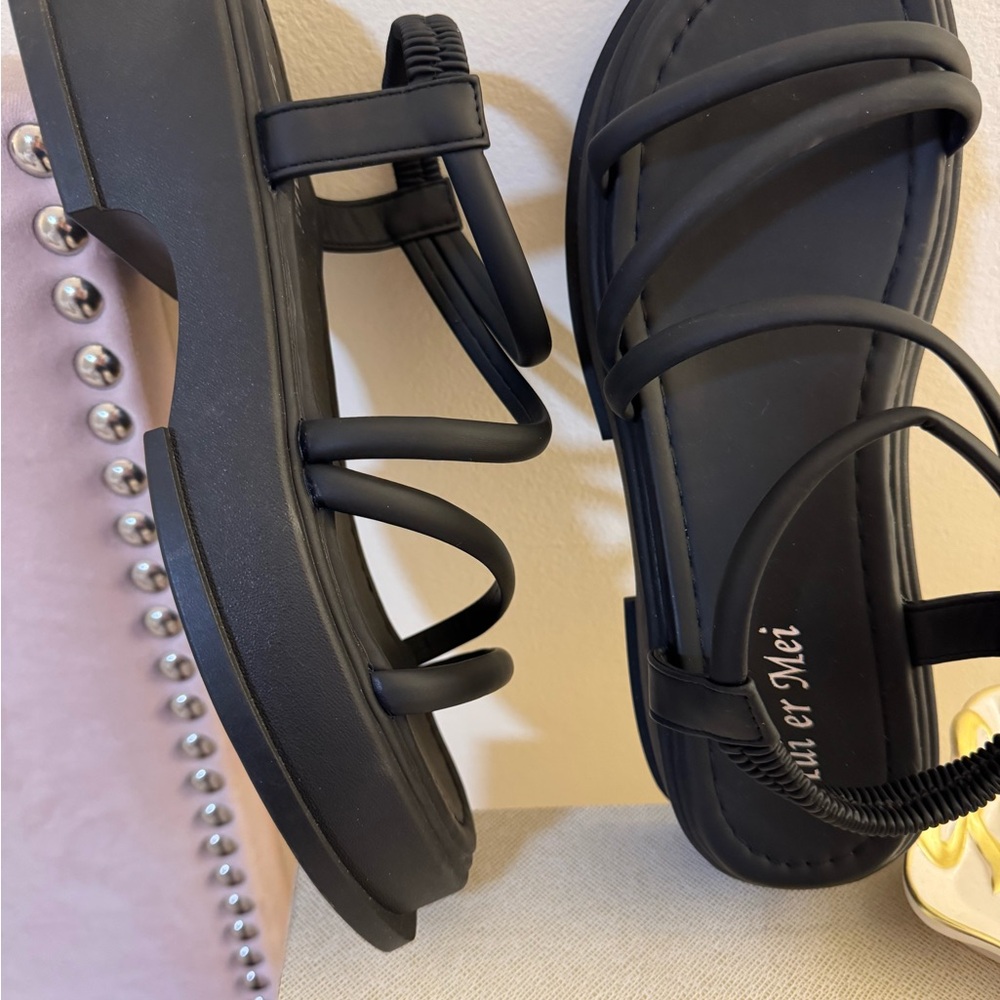 NEW! Black Platform Sandals sz 40